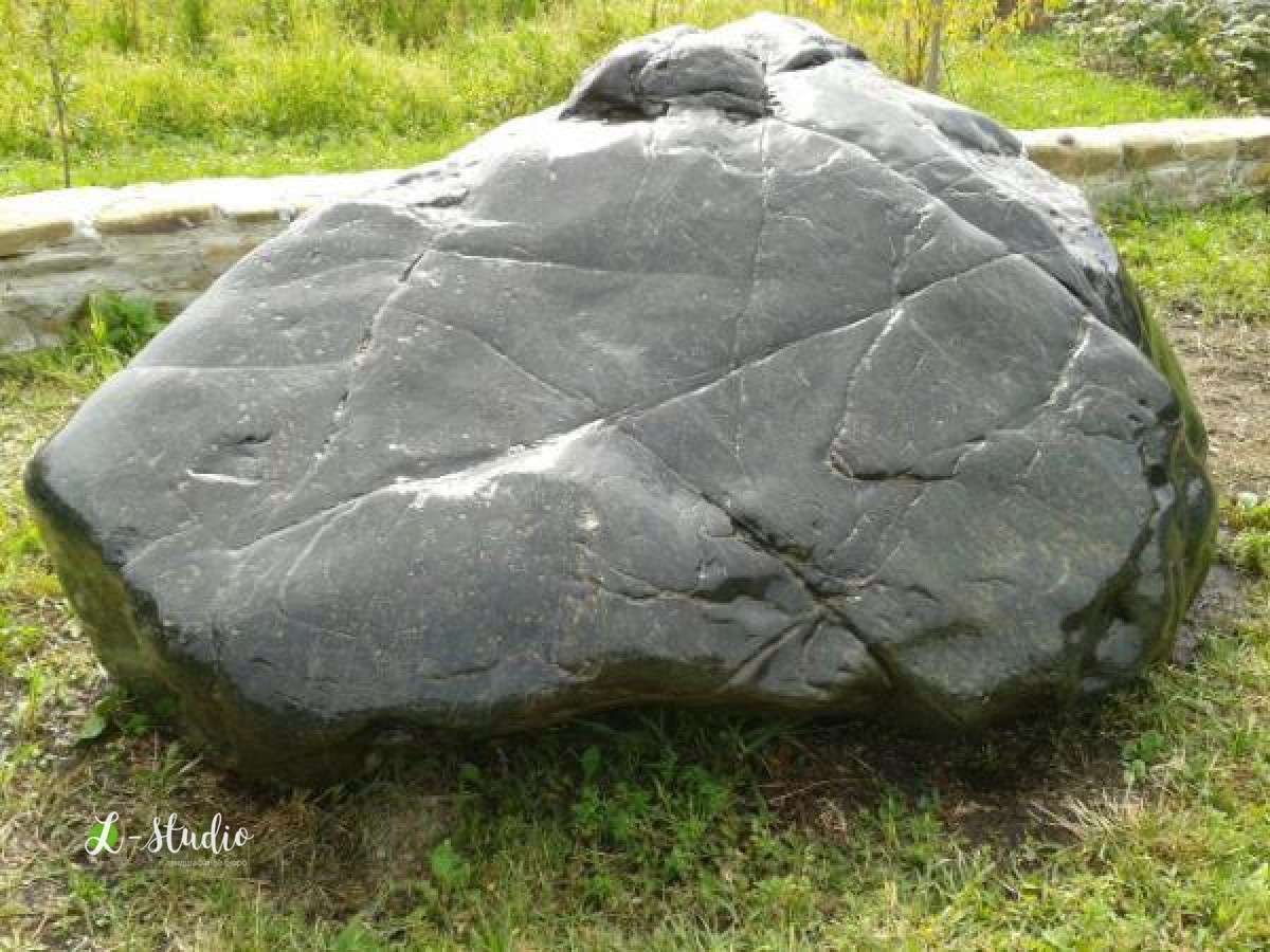 Эксклюзивный камень валун Нефрит  Камень Нефрит Эксклюзивный камень, порода нефрит, размер ДхВхШ 1х1.5х1.2. Вес около 3 тонн.
