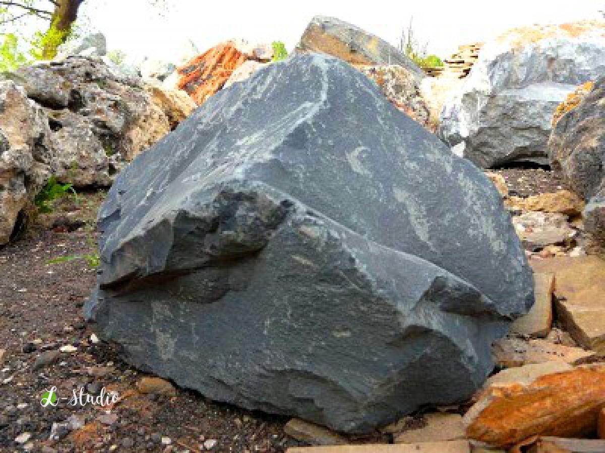 Природный камень бутовый Шунгит  Камень бутовый Шунгит Цена: 10 руб Фракция 50-100см,цвет черный,форма рваная.