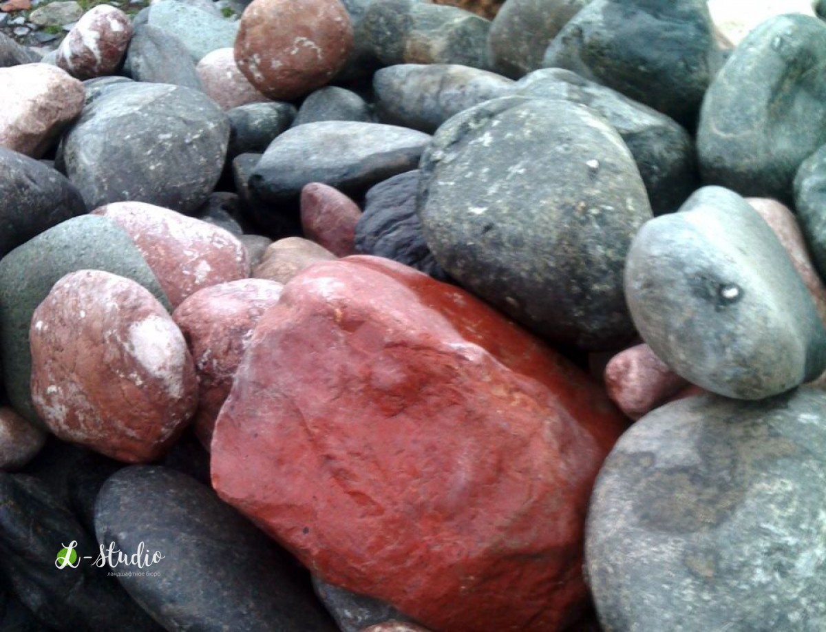 Природный камень валун Микс (речной)  Валуны цветные Микс Цена: 8 руб Фракция 20-50см,цвет разноцветные,форма округлая.