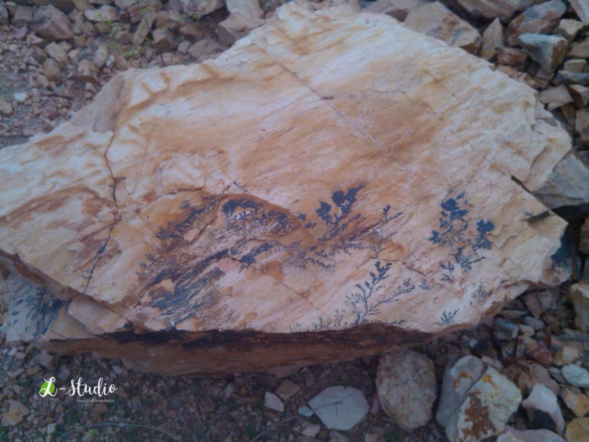 Натуральный камень бутовый Фельзит  бутовый камень Фельзит Цена: 12 руб Фракция 50-100см,цвет светло-рыжий,форма рваная.